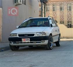 اوبل استرا